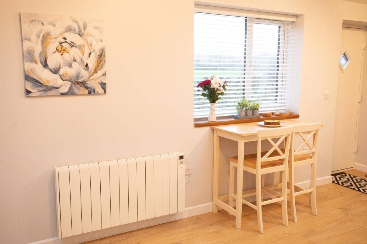 The Milking Sheds Apartment Tytherington  Bagian luar foto